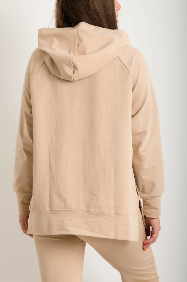 KOMPLET DRESOWY Z ROZCIĘCIAMI PO BOKACH I OZDOBNĄ NASZYWKĄ- BEŻOWY