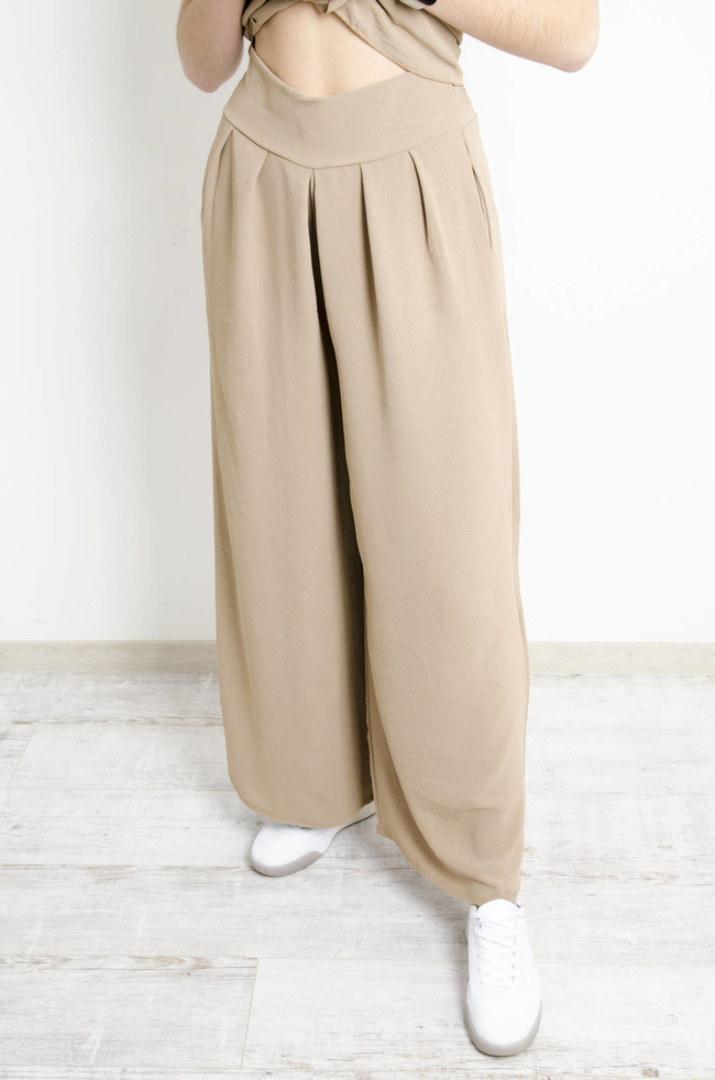 KOMPLET BRĄZOWY Z OZDOBNYM WISIORKIEM