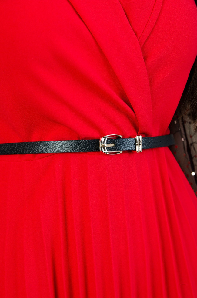 CZERWONA PLISOWANA SUKIENKA Z OZDOBNYMI RĘKAWAMI 