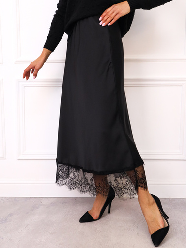 SPÓDNICA SATYNOWA MAXI ZAKOŃCZONA KORONKĄ- CZARNA