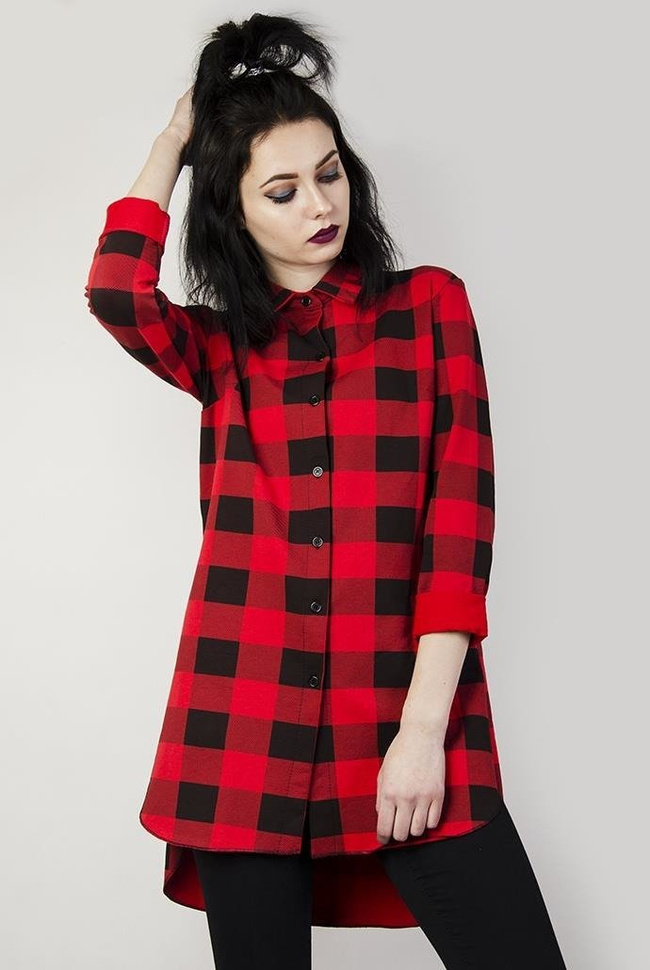 Asymetryczna koszula w czarno-czerwoną kratę