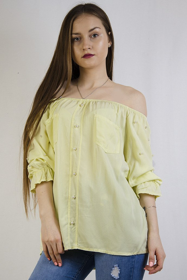 Żółta bluzka z hiszpańskim dekoltem i koralikami