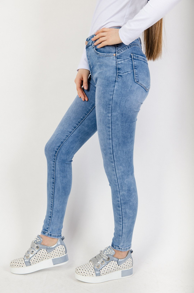 Jasne spodnie jeansowe typu Push up