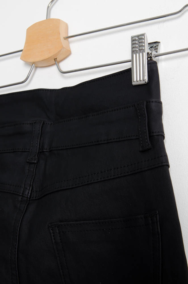 CZARNE SPODNIE WOSKOWANE Z BARDZO WYSOKIM STANEM