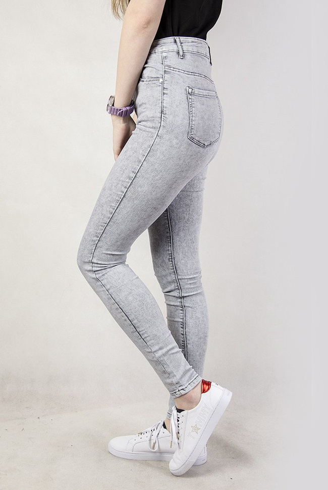 Szare spodnie marmurkowe skinny jeans