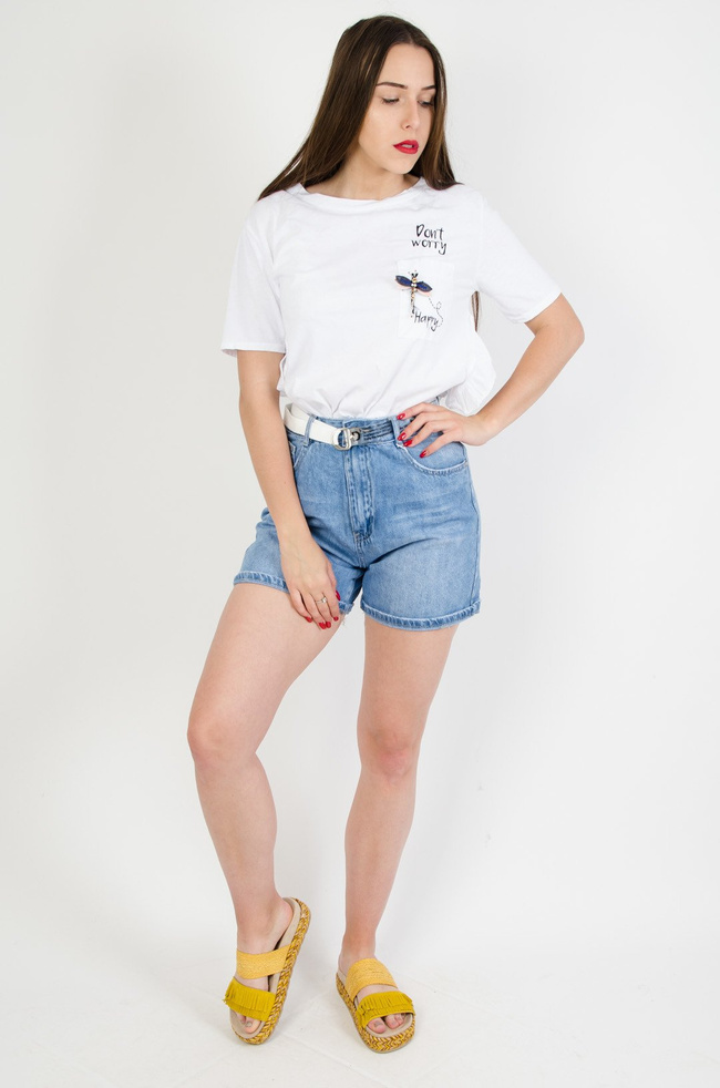 Jeansowe szorty z wysokim stanem i półprzezroczystym paskiem