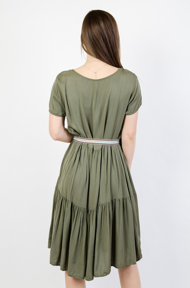ZIELONA SUKIENKA Z OZDOBNYM PASKIEM