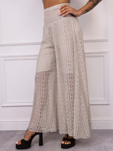 SPODNIE Z KORONKOWYMI NOGAWKAMI I SZEROKIM PASEM- BEŻOWE