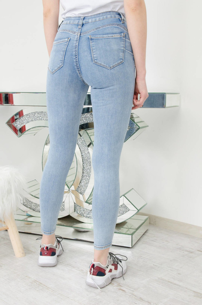 PRZYLEGAJĄCE SPODNIE JEANSOWE PUSH UP TYPU JEGGING