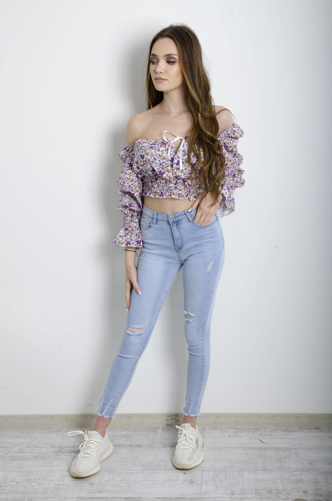 BLUZKA HISZPANKA BIAŁO-FIOLETOWA W DROBNE KWIATY