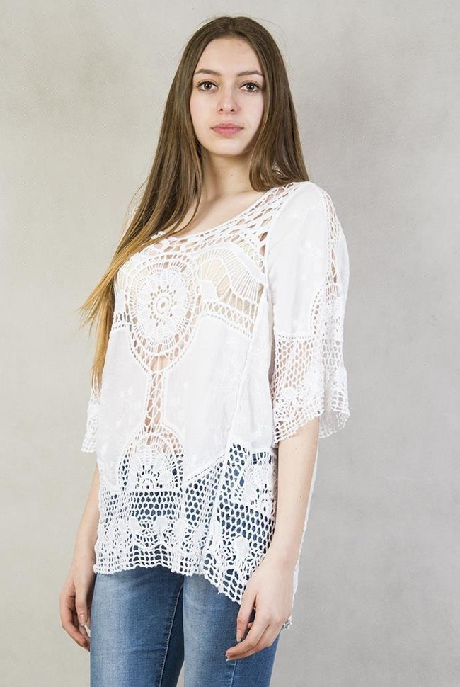 Ażurowa biała bluzka