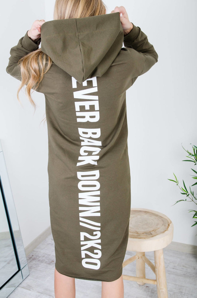 ZIELONA DŁUGA SUKIENKA KANGURKA Z NAPISEM