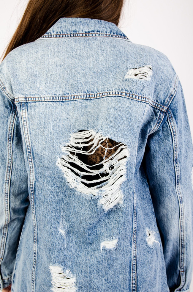 DŁUGA KURTKA JEANSOWA Z PRZETARCIAMI