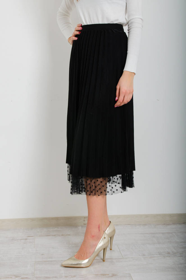 CZARNA PLISOWANA SPÓDNICA MIDI Z TIULU W CZARNE KROPKI-DWUSTRONNA