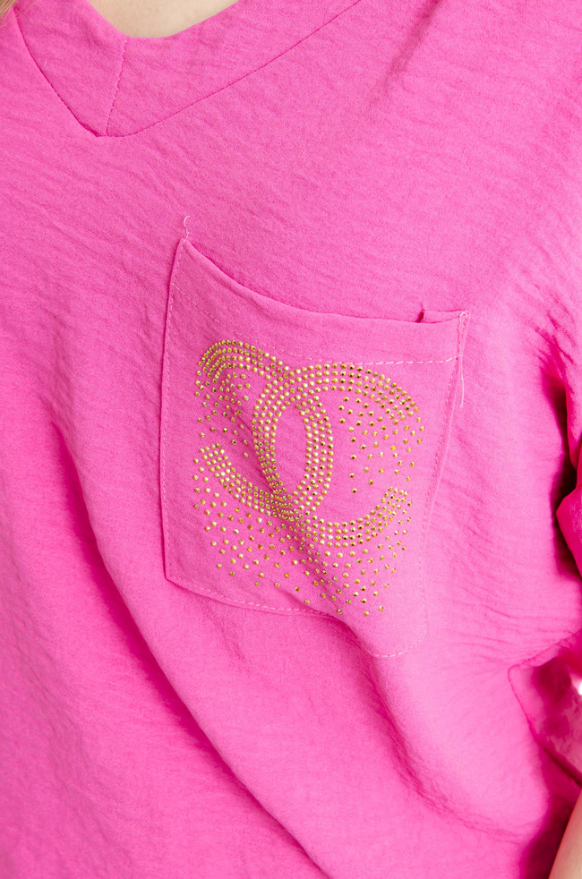 T-SHIRT Z OZDOBNYM ŁAŃCUSZKIEM I FALBANKAMI PRZY RĘKAWACH- RÓŻOWY