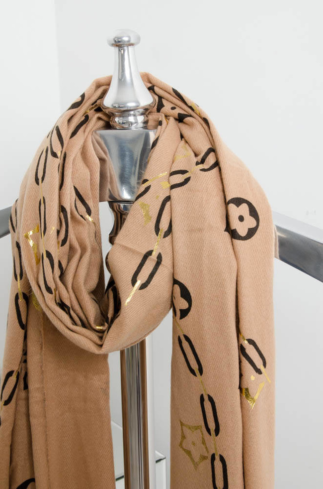  BEŻOWY SZAL ZE ZŁOTYM ZDOBIENIEM