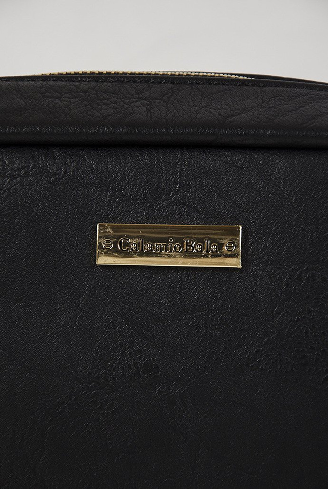 Czarna, mała torebka ze sprzączką