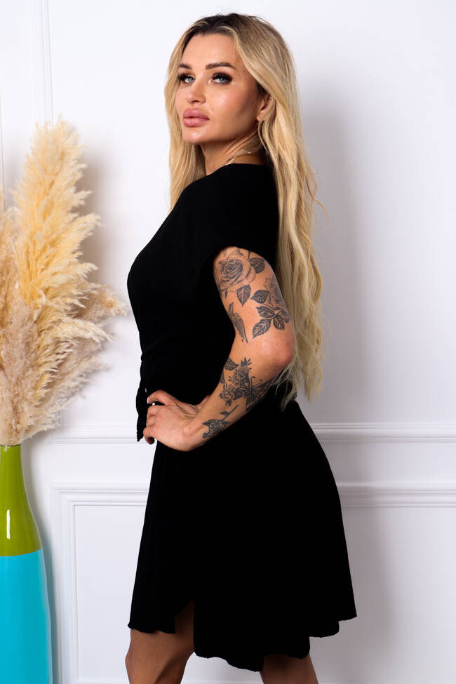 KOMPLET BLUZKA Z WIĄZANIEM I WISIORKIEM+ SPÓDNICO-SPODENKI- CZARNY