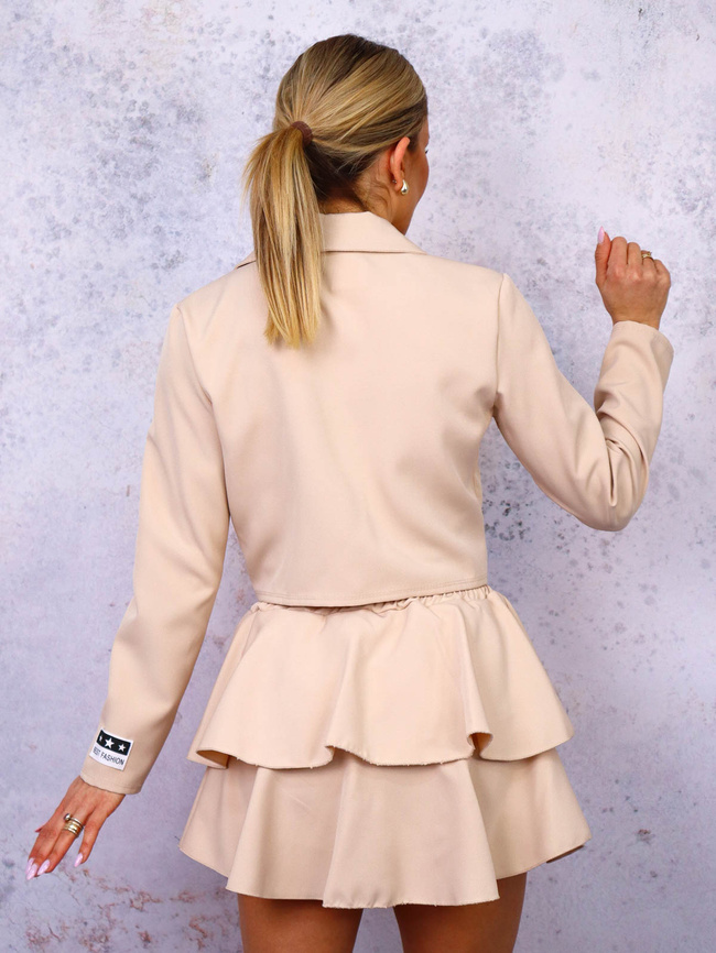 KOMPLET KRÓTKA MARYNARKA+ SPÓDNICO-SPODENKI Z FALBANAMI- BEŻOWY