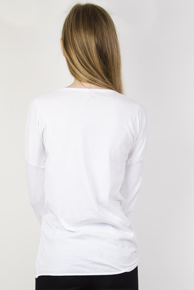 Biała bluzka z wiązaniem z boku i srebrnym sercem