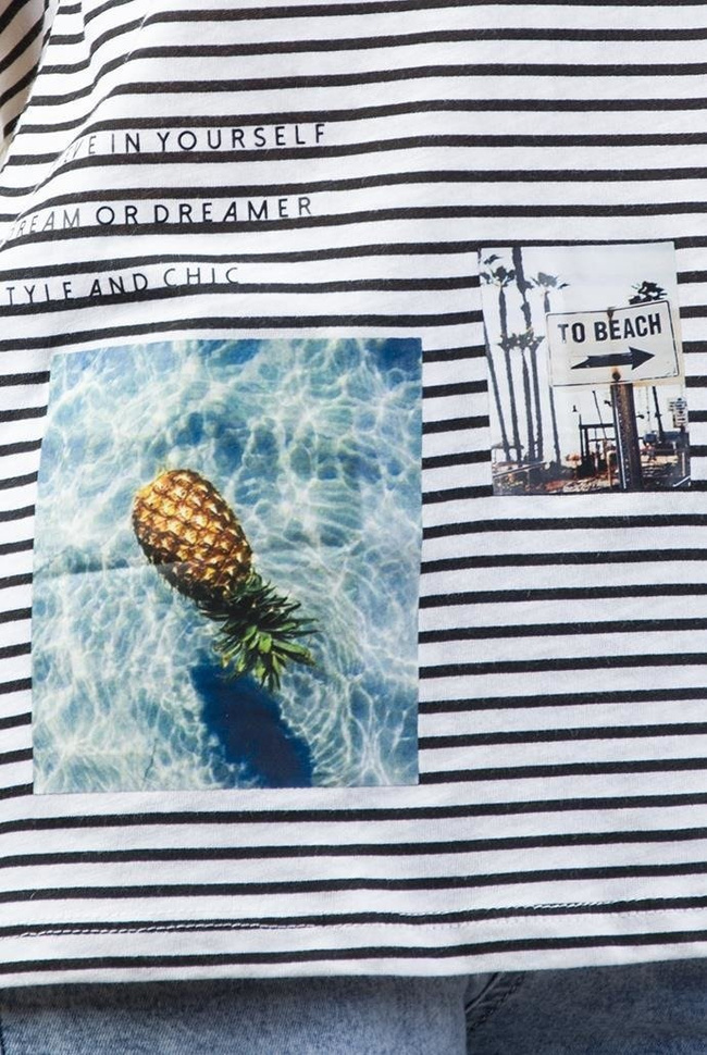 Bluzka w paski, z krótkim rękawem oraz sztampą