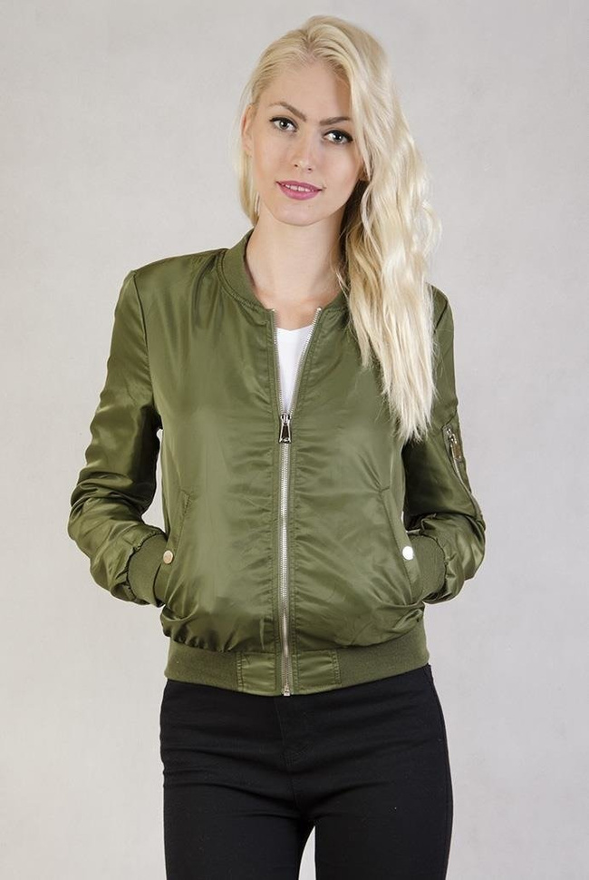 Zielona kurtka typu flek ze ściągaczem na dole