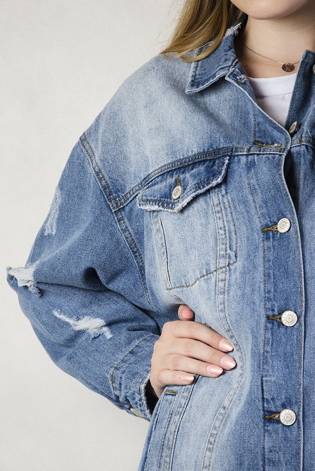 Kurtka jeansowa z przetarciami