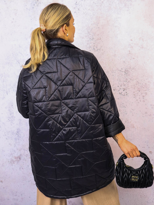 PIKOWANY PŁASZCZ ZAPINANY NA ZŁOTE GUZIKI- CZARNY