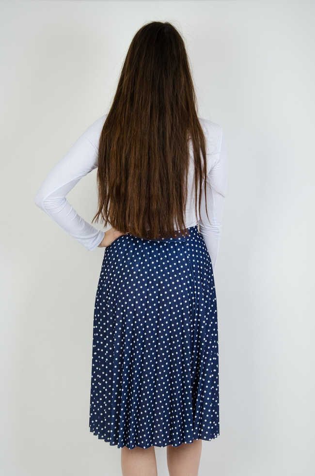 Granatowa plisowana spódnica w białe grochy