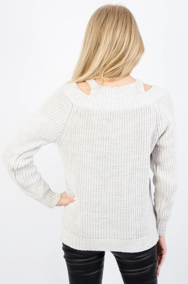BEŻOWY SWETER NA RAMIĄCZKACH