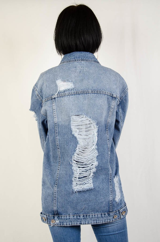 Kurtka jeansowa dłuższa z licznymi przetarciami