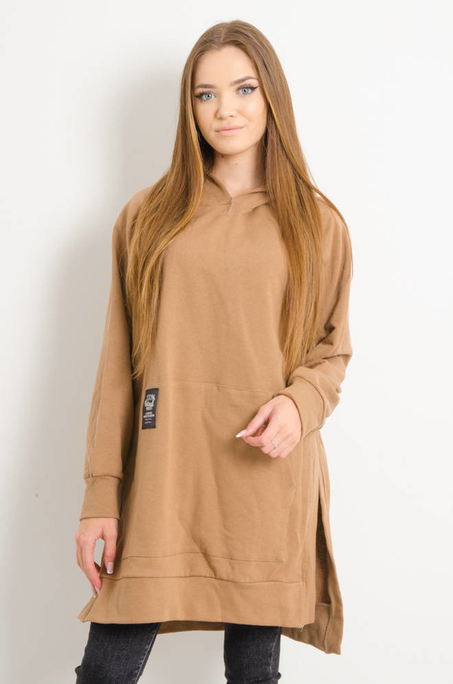 DŁUGA BLUZA KANGURKA Z ROZCIĘCIAMI PO BOKACH- JASNO BRĄZOWA