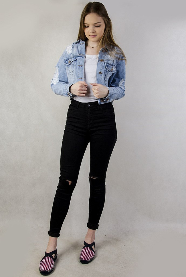 Jasna krótka kurtka jeansowa z dziurami