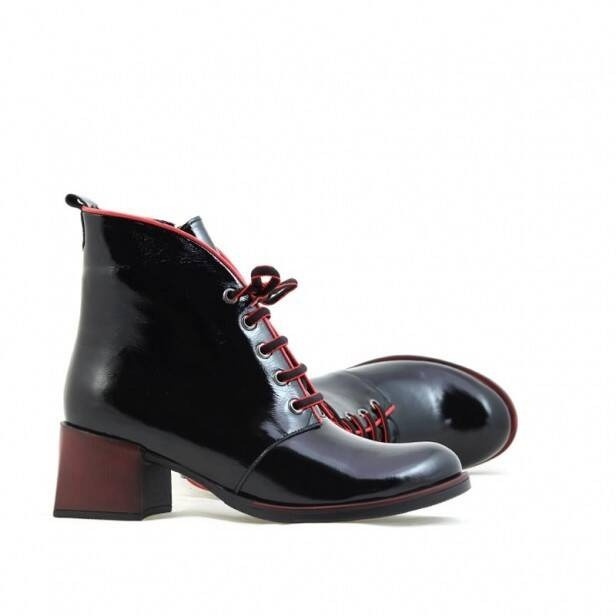 BOTKI NA OBCASIE VENEZIA