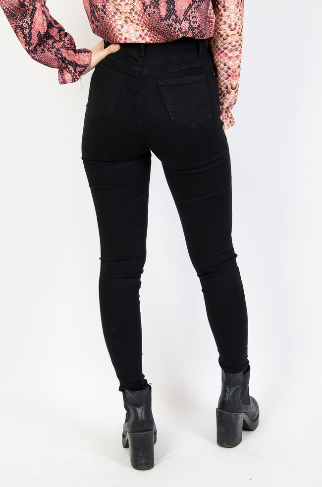 Czarne spodnie z wysokim stanem 