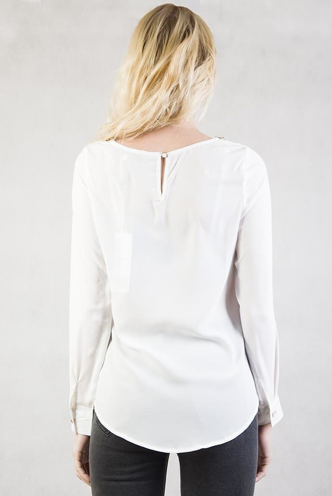 Biała bluzka z łańcuszkiem