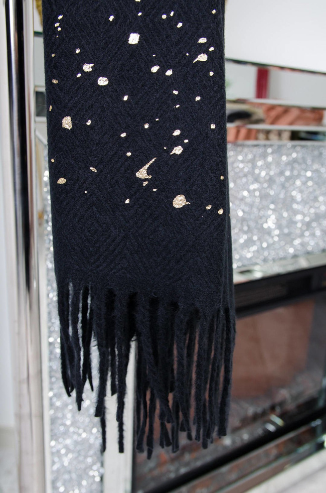 CZARNO-ZŁOTY SZAL Z FRĘDZLAMI 