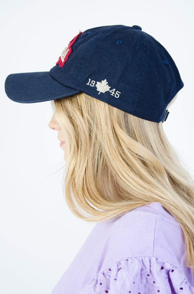 GRANATOWA CZAPKA Z DASZKIEM "CANADA"
