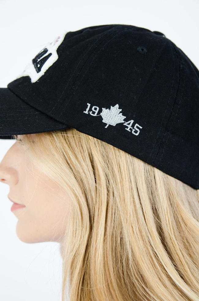 CZARNA CZAPKA Z DASZKIEM "CANADA"