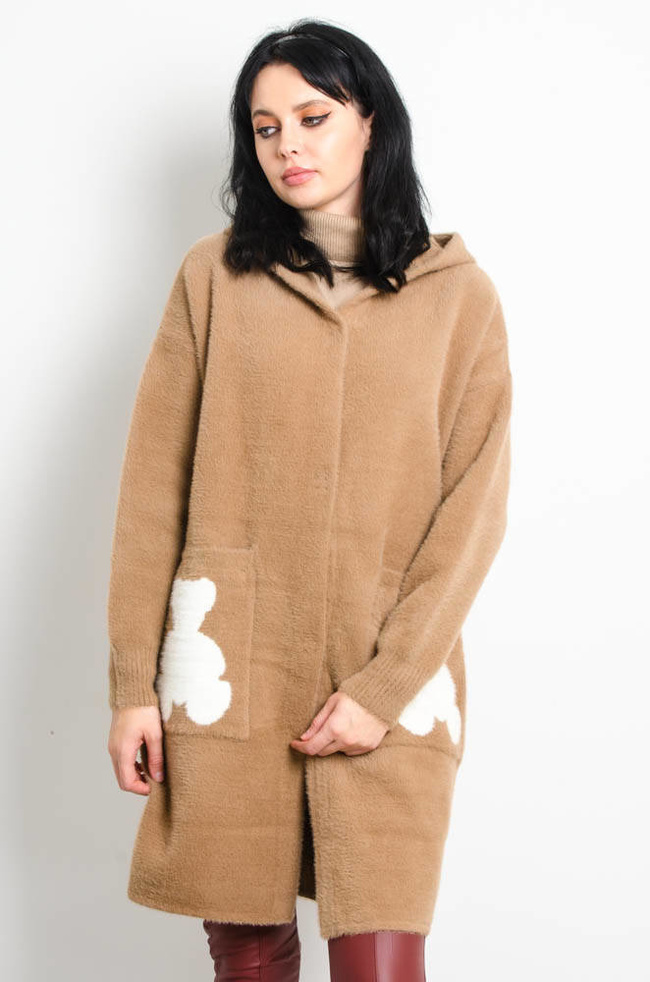 BRĄZOWY PŁASZCZ ALPAKA Z MISIEM