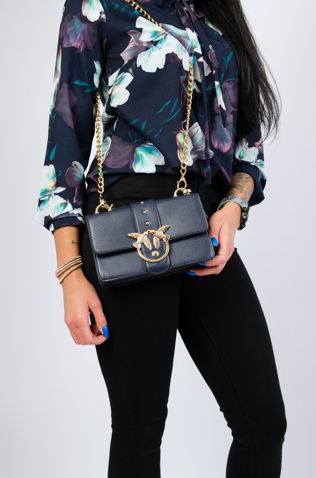 MAŁA GRANATOWA TOREBKA NA ŁAŃCUSZKU