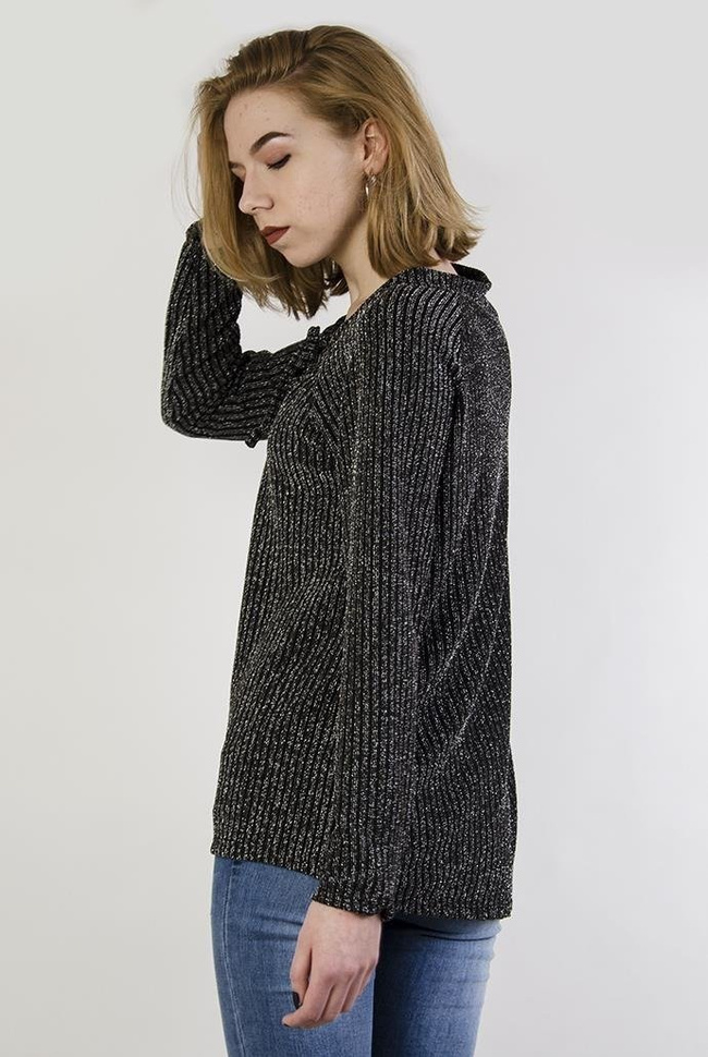 Bluzka przeszywana srebrną nicią, z wiązaniem przy dekolcie