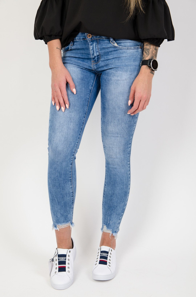 Jasne spodnie jeansowe push up