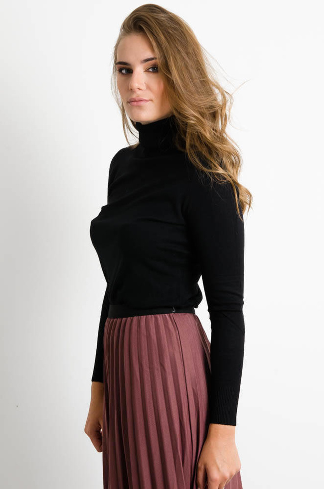 CZARNY GŁADKI GOLF Z WISKOZY