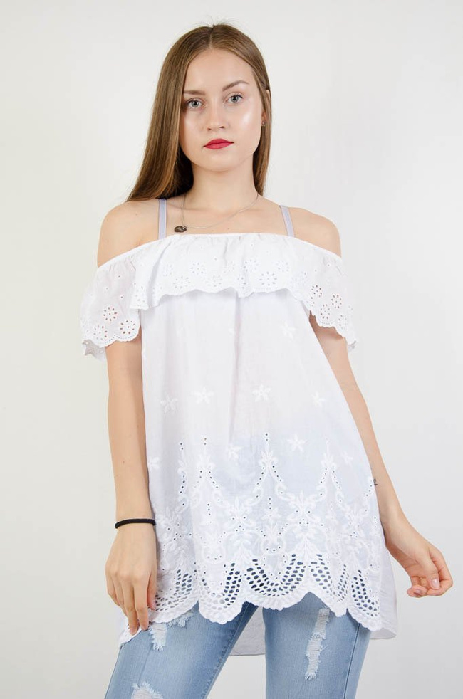 Biała hiszpanka z ażurowymi wycięciami