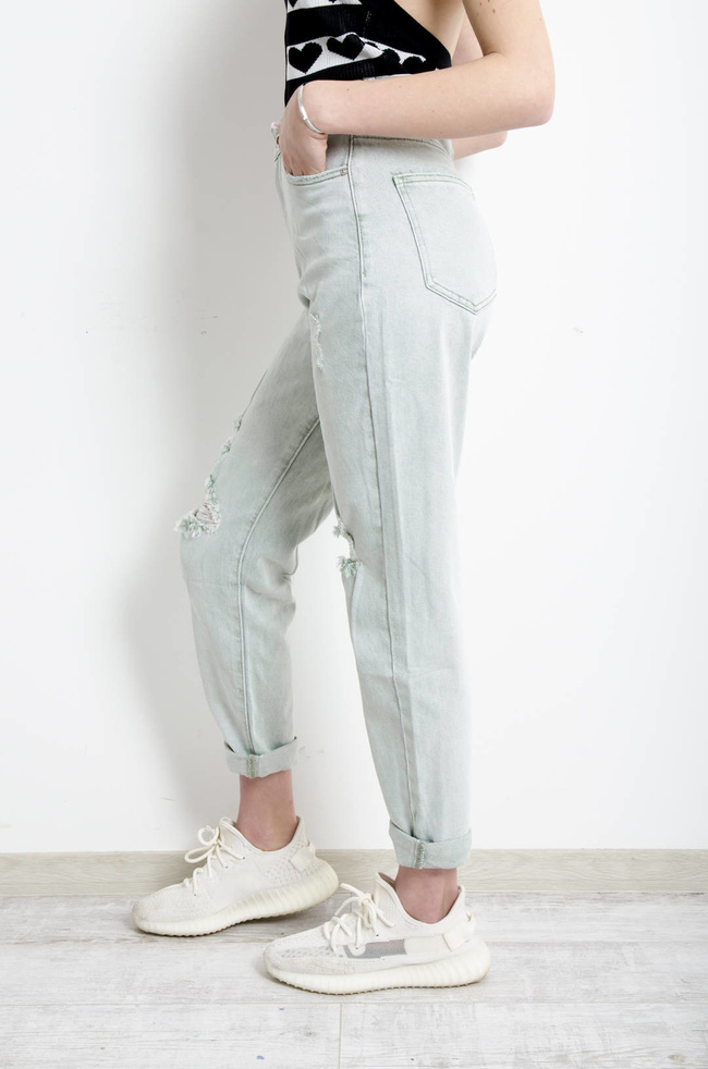 SPODNIE JEANSOWE MOM FIT Z DZIURAMI- ZIELONE