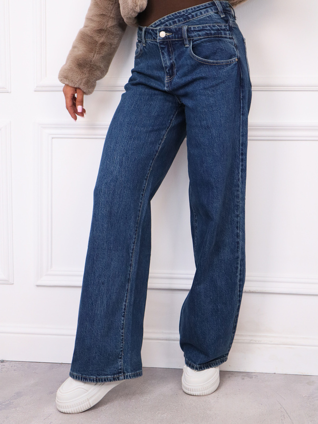 SPODNIE JEANSOWE Z ASYMETRYCZNYM ZAPIĘCIEM