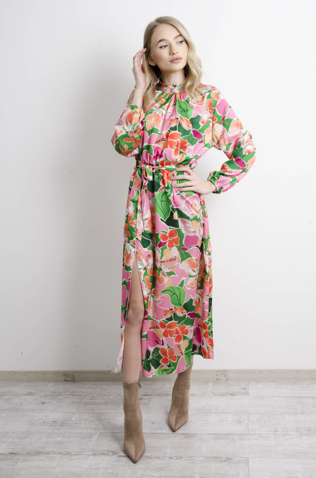 SUKIENKA W KWIATY W KOLRZE RÓŻOWYM