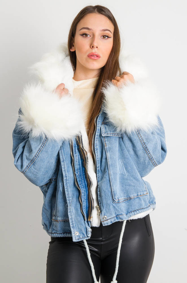 JEANSOWA KURTKA OVERSIZE Z BIAŁYM FUTERKIEM
