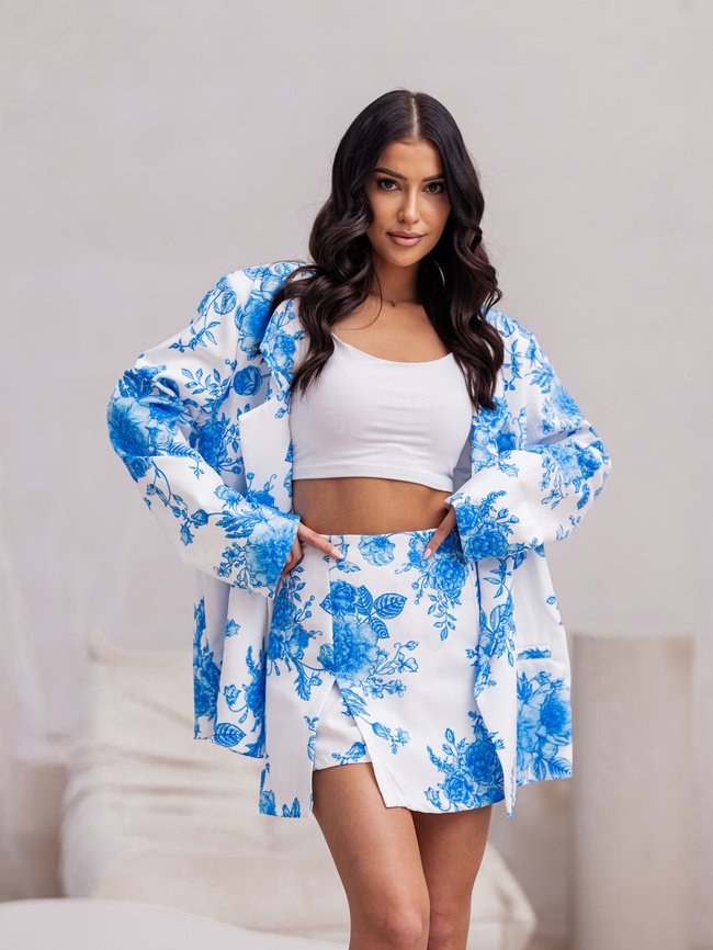 KOMPLET ELEGANCKI MARYNARKA W KWIATY+ SPÓDNICO-SPODENKI- CHABROWY